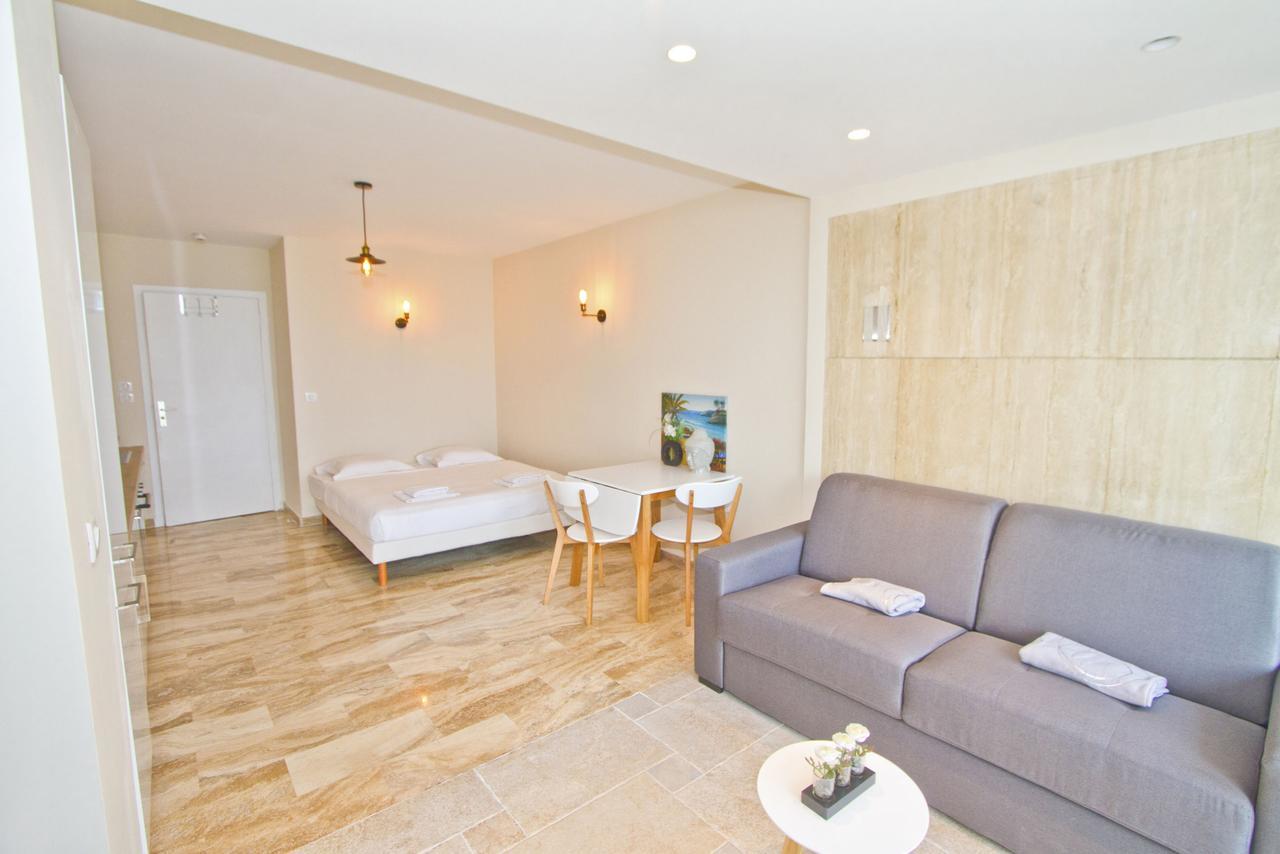 Promenade Holiday - Cosy Sea Front Studio Nice Exterior photo